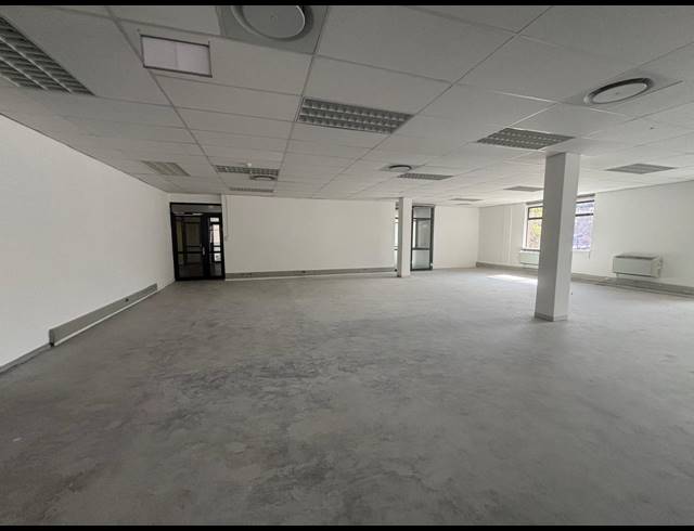 346M² OFFICE TO LET IN PLATTEKLOOF 3
